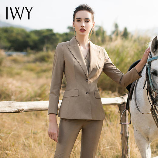 IWY/驼色西服马甲三件套cpm193077 商品图8