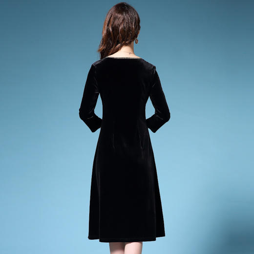 DYSL-Q5336新款高档简约大码丝绒钉珠拼接假两件连衣裙 商品图4