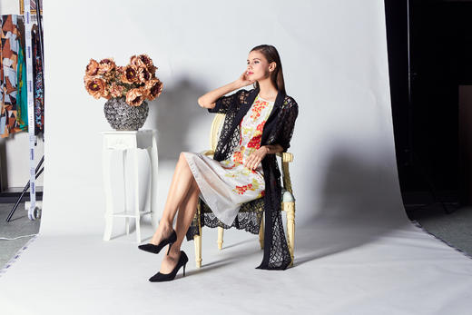 1D6833--黑色风衣--写实与抽象--《智慧之光-波斯艺术》 商品图3