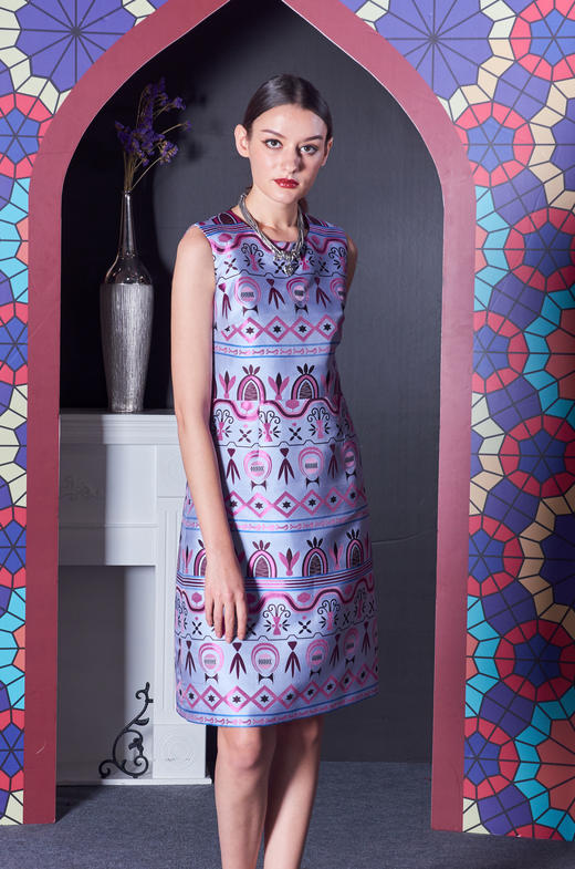 1S6826--紫色连衣裙--《智慧之光--波斯艺术》 商品图2