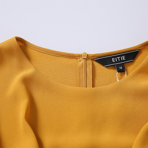 EITIE爱特爱女装春款时尚通勤V领收腰显瘦纯色连衣裙女中长款6107826 商品图6