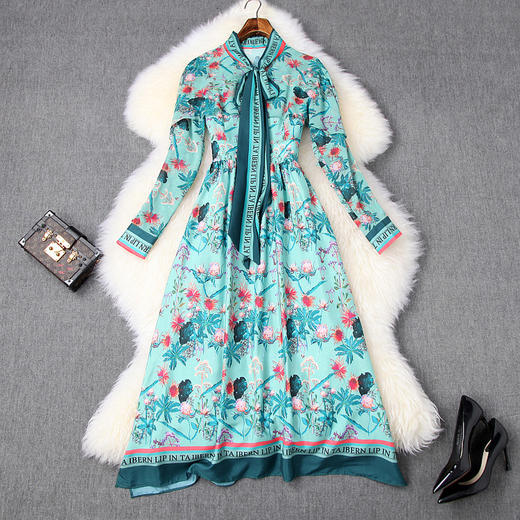 LYY-T10509新款字母系带领高腰荷叶边雪纺开叉印花连衣裙 商品图0