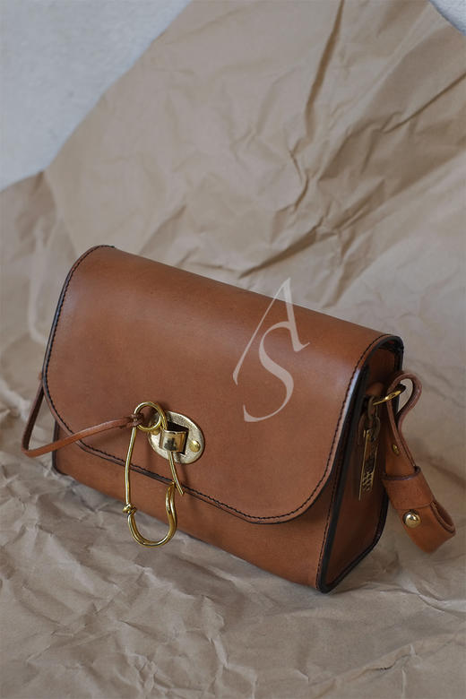 Munoz Vrandecic 红棕色/浅石色/褐色小号别针包 商品图5