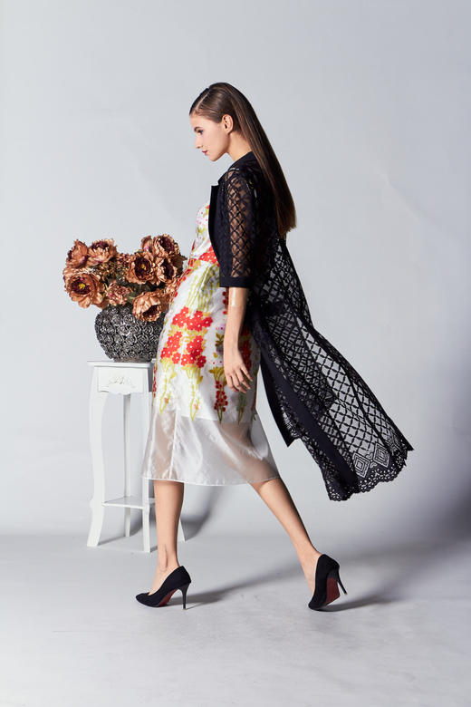 1D6833--黑色风衣--写实与抽象--《智慧之光-波斯艺术》 商品图2