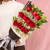 情义绵绵     11枝红玫瑰，搭配白色满天星，栀子叶、小串灯（1673） 商品缩略图0