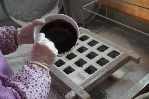 （下单隔天发货）梁弄大糕 老底子的宁波味 （白米+黑米双拼口味，豆沙馅），共16小块/盒 宁波发货，江浙沪顺丰包邮！ 传统手工制作，百吃不厌！ 商品图5