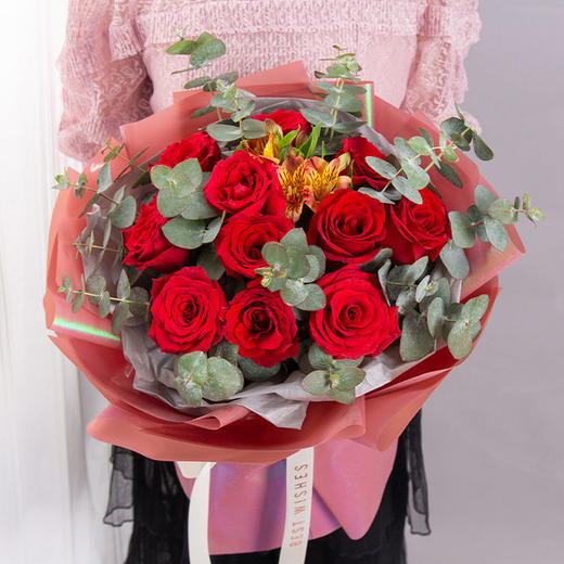 一生的爱     11枝卡罗拉红玫瑰搭配尤加利叶、橙色水仙百合（1672） 商品图2
