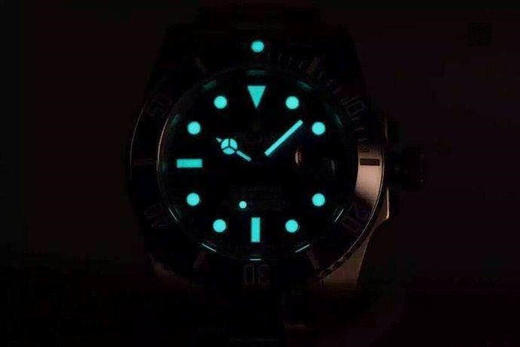 N劳li士超鬼王终版DEEPSEA CHALLENGE。大块头专用！表壳采用超合金不锈钢材料制成，表壳中部使用高性能的氮合金不锈钢圆环作为整个手表的支架水鬼。男士腕表，自动机芯，精钢表带，密底。 商品图7