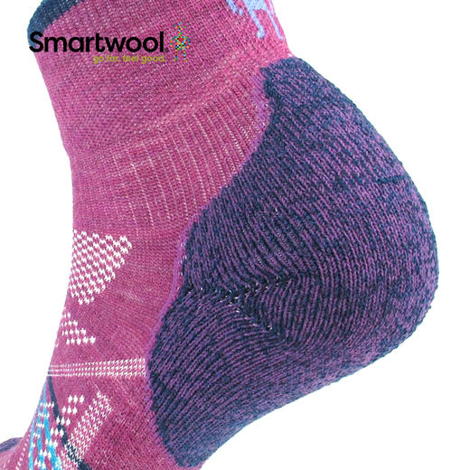 SMARTWOOL PhD功能性女士户外袜-短款-轻量减震型 SW001307 商品图1