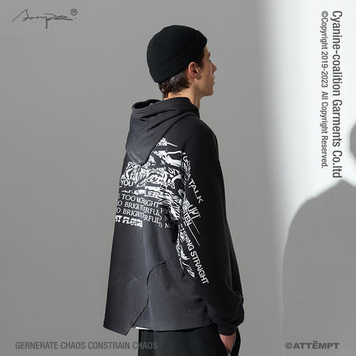 ATTEMPT 19AW-KNT06 异形结构正反拼接文字印花连帽卫衣 商品图0