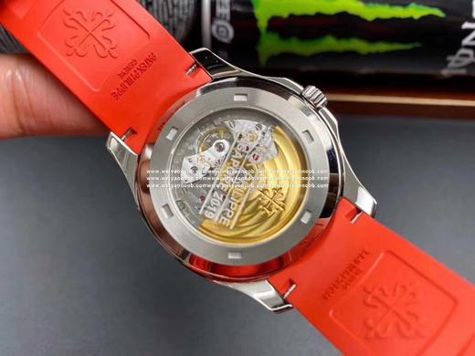 ZF百达fei丽，海底探险者系列手雷，尺寸42mmX8.6mm，摆轮位置与原版吻合，表盘蓝色与原版保持一致的版本，机芯更加精准，稳定，更加真实。男士腕表，自动机械机芯，硅胶表带，透底。 商品图1