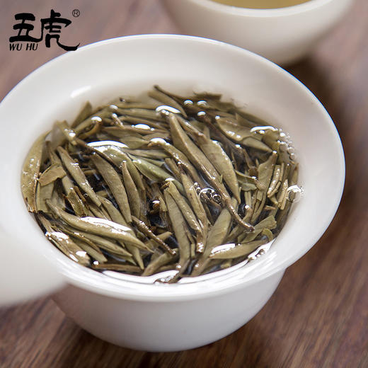 茶叶 福鼎白茶 白毫银针 茶饼 陈香老白茶 珍珠号 茶饮  五虎  300g 商品图5