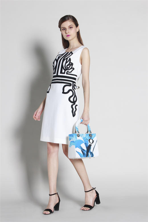 【伯妮斯茵】172S107--白色连衣裙--安肯织物--《太阳之子--印加》 商品图0