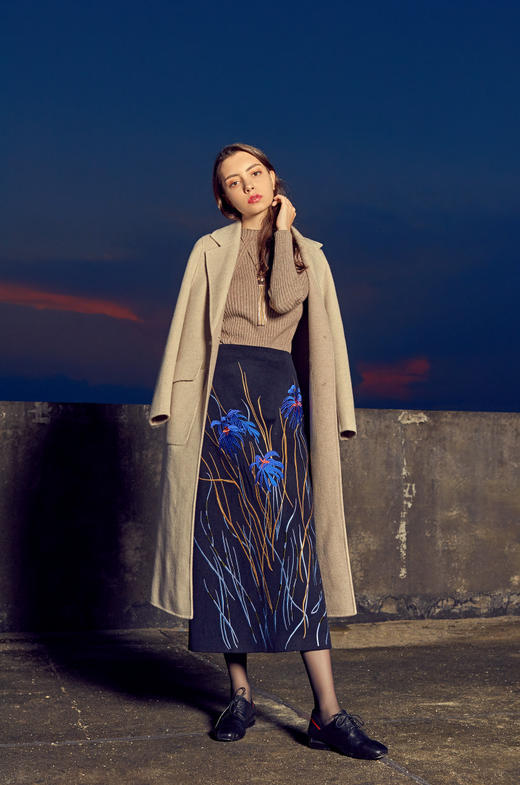 【伯妮斯茵】优雅气质刺绣高腰长款半裙 6B6701 商品图1