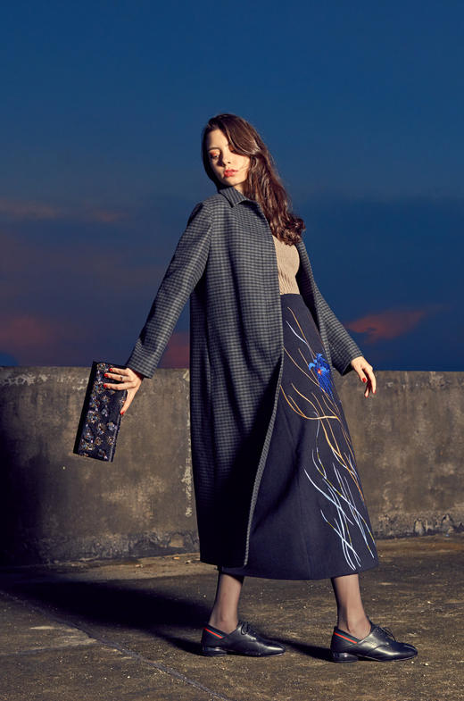 【伯妮斯茵】优雅气质刺绣高腰长款半裙 6B6701 商品图3