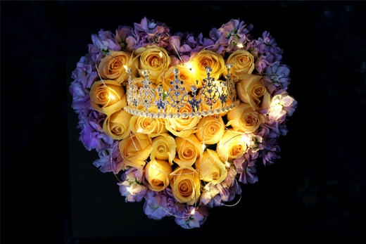 怦然心动----女王之心玫瑰礼盒皇冠版 商品图5