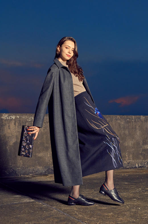 【伯妮斯茵】优雅气质刺绣高腰长款半裙 6B6701 商品图4