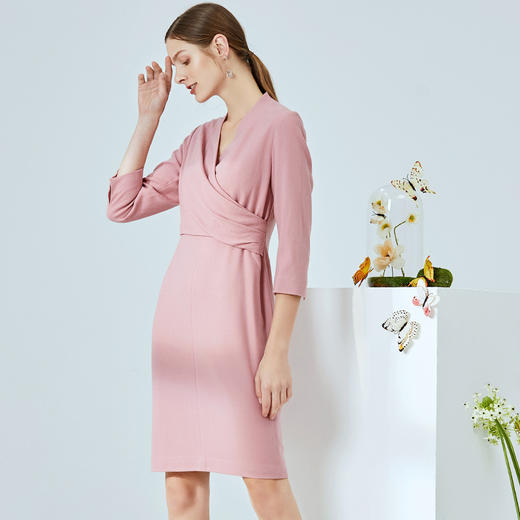 EITIE爱特爱女装春款气质收胸褶皱收腰V领修身七分袖显瘦连衣裙女6107805 商品图2