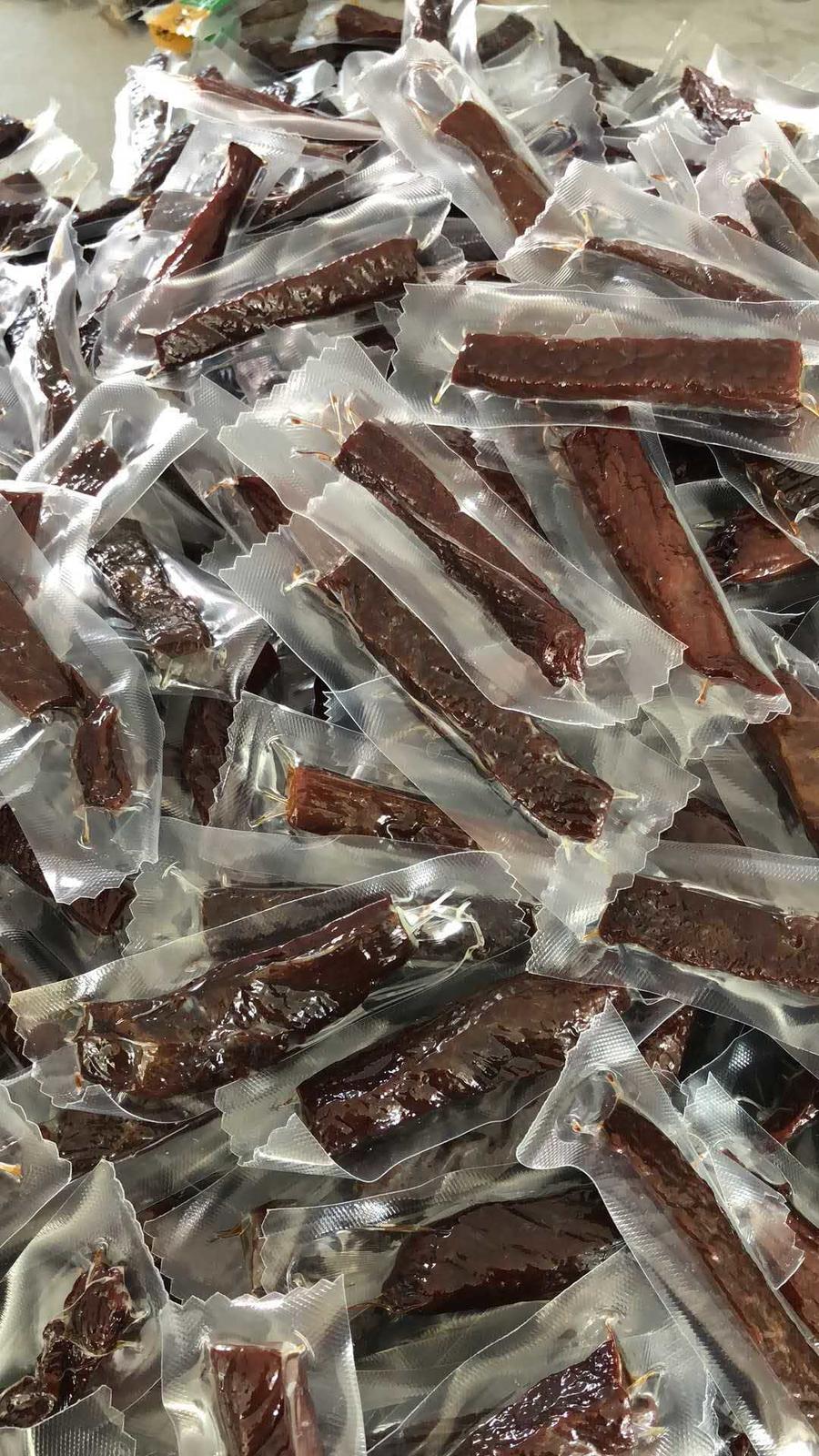 阿尔山火山岩焙烤 手撕牛肉干 218g 独立真空包装 买2件送蔓越莓奶棒