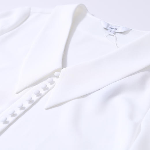 VIMAGE纬漫纪夏款轻薄舒适法式翻领喇叭袖雪纺衬衫女上衣V1309927 商品图13