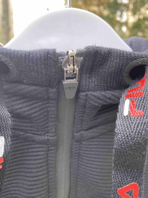 Fila 女款显瘦短款卫衣 正品保真 商品图5