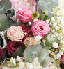 动心    3个粉色绣球，2个白色绣球，多头玫瑰11支，满天星，尤加利搭配，花束长1.2m/1.3m（1938） 商品缩略图2