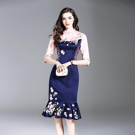 YFN-17138新款修身显瘦拼接绣花包臀鱼尾裙 商品图0