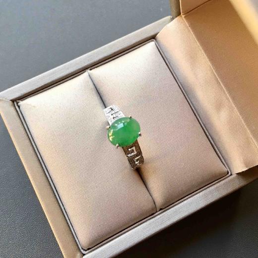 冰种阳绿翡翠蛋面戒指18k白金钻石镶嵌 商品图4