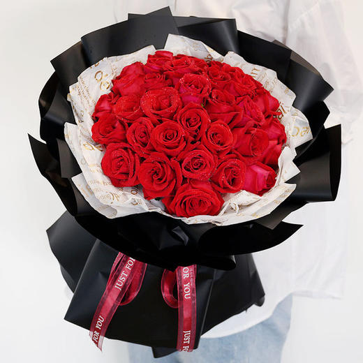 真心无悔    33支红玫瑰内衬白色手揉纸，外层黑色雾面纸搭配包装（1935） 商品图0