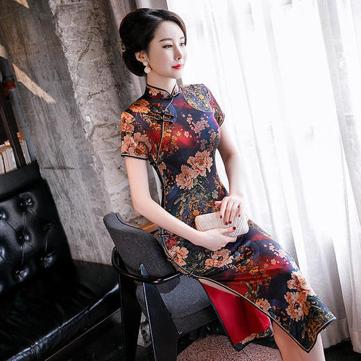 WXG-20A6优雅桑蚕丝复古改良高端大气旗袍 商品图4