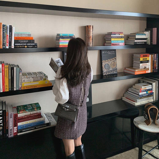 【金蘑菇菇】黑衬衫 白衬衫 L码 断码特价不退不换~  纯色衬衫 商品图3