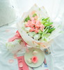 梦中天使   11支戴安娜玫瑰，2支多头百合，桔梗，栀子叶（1959） 商品缩略图3