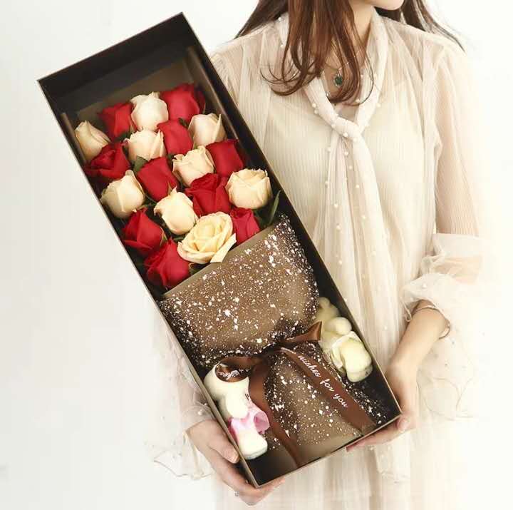 心舞动   10支红玫瑰，9支香槟玫瑰，60cm礼盒（1807）