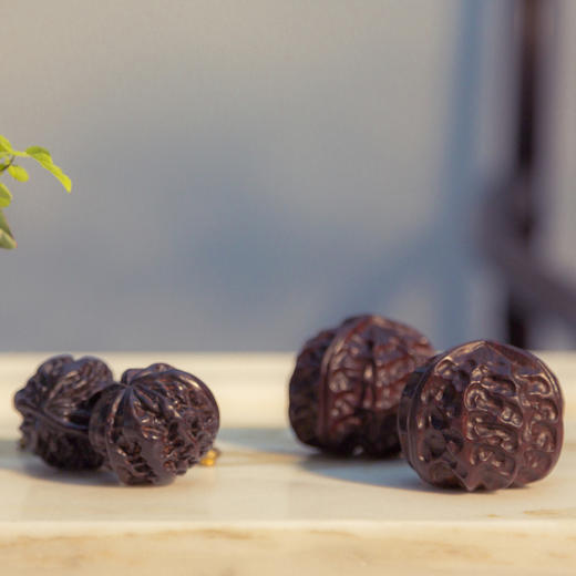 「小叶紫檀」核桃手把件 商品图1