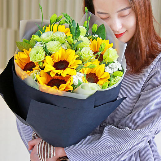 快乐阳光---6朵向日葵，桔梗，相思梅，栀子叶搭配（1507） 商品图0