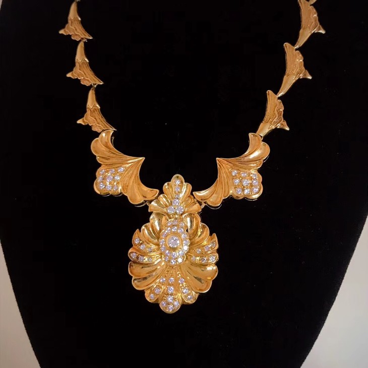 18k设计黄金钻石项链国外精工超级美配钻石164克拉净重55克链长42cm