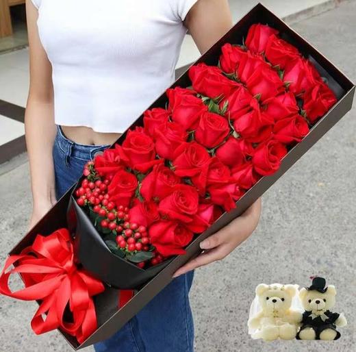 天使之吻    27支红玫瑰，红豆或者相思梅搭配！2小熊！(1803) 商品图0