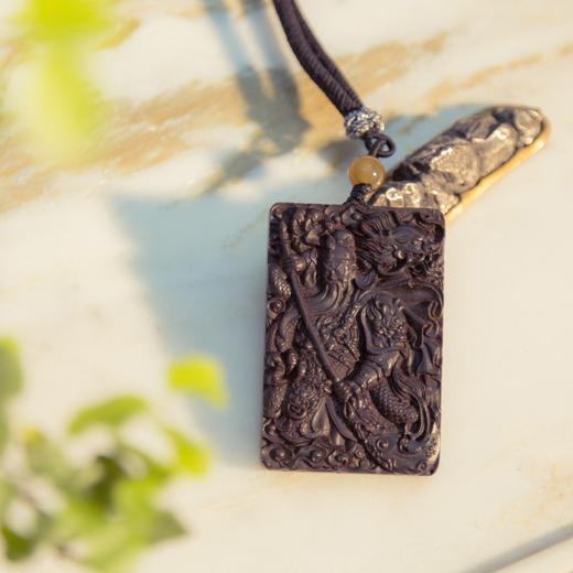 「小叶紫檀」关公牌手把件 商品图0