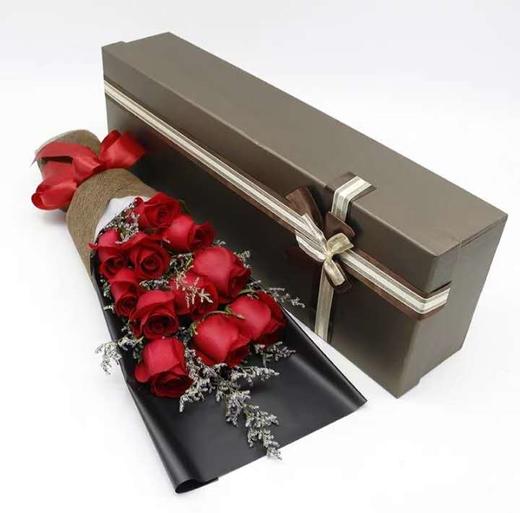 花的恋人     11支红玫瑰，情人草搭配（1851） 商品图0