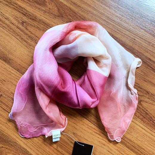 ield品牌 出口韩国 桑蚕丝（雪纺）时尚印花卷边方巾 商品图9