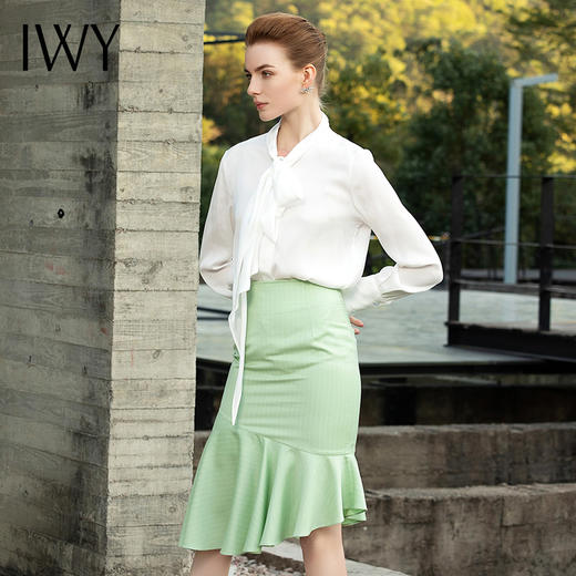 IWY/气质白色衬衫201050B1 商品图2