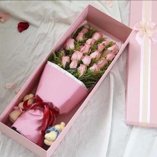 童话故事      19支戴安娜玫瑰，黄莺搭配，礼盒制作（1816） 商品图0