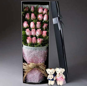 完美的幸福       19支戴安娜玫瑰，黄莺，2小熊，60cm礼盒。（1814）