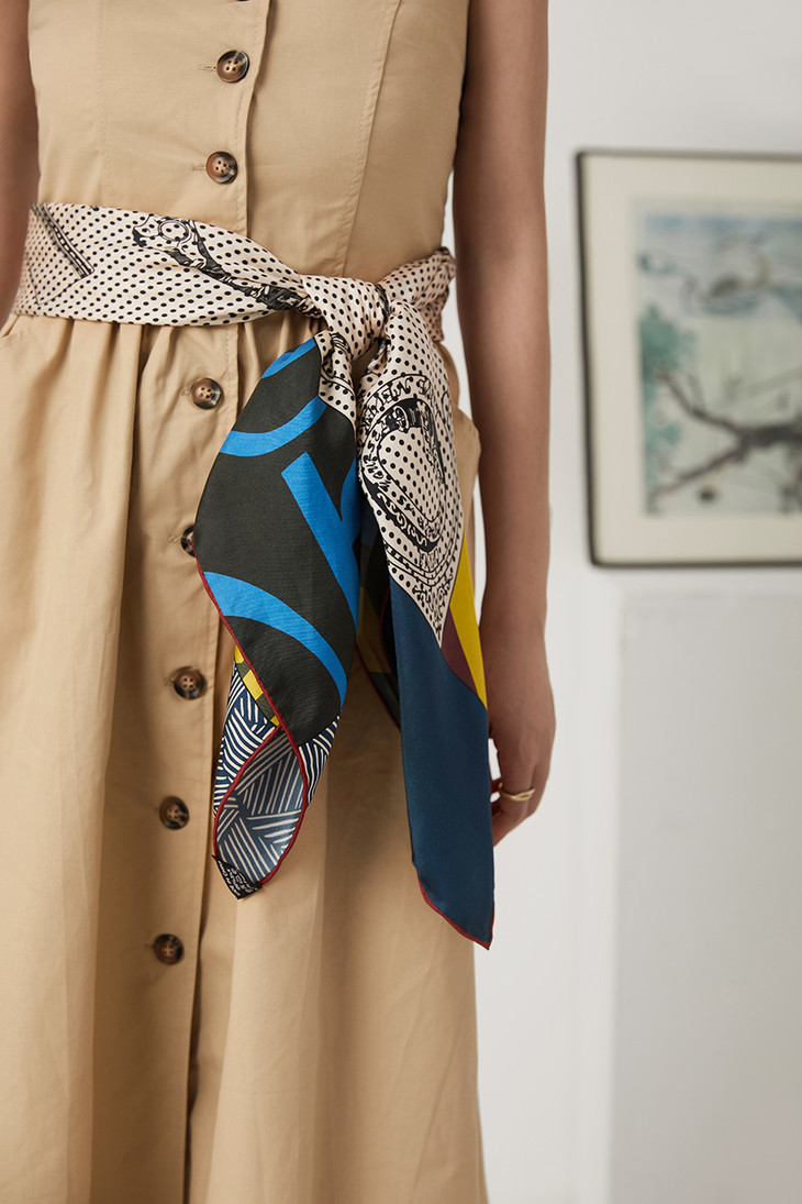 川朴·年鲤 李士运老师的锦鲤做成了优雅大气的艺术丝巾