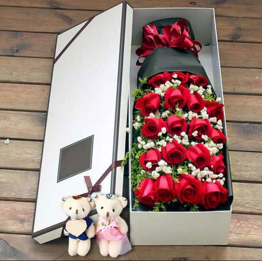 心会陪伴    19支红玫瑰，满天星，黄莺搭配，礼盒包装  2小熊！（1813） 商品图0
