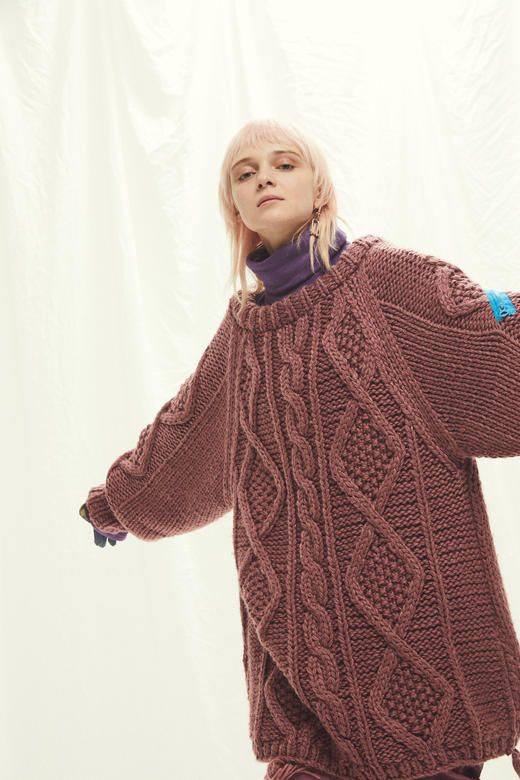 UMAMIISM UM19AW-M1971 棉服厚度复古粗纱线拉链装饰粗针麻花套头长袖手打毛衣 商品图1