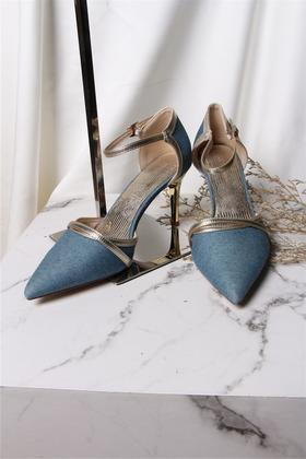 182X008--蓝色高跟鞋