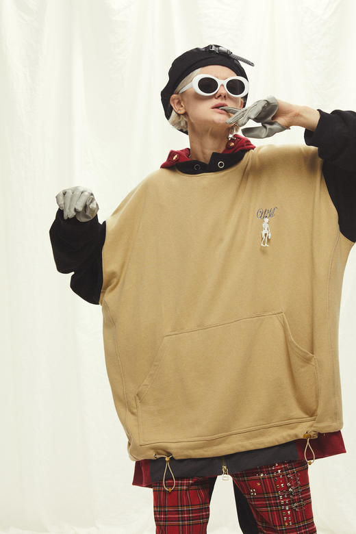 UMAMIISM  UM19AW-2022-1 夜光星辰骷髅重磅纯棉卫衣 商品图3