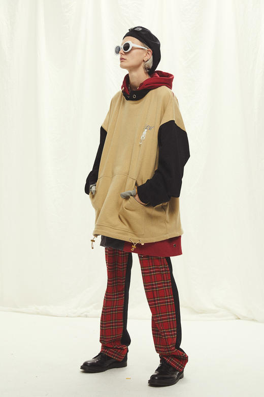 UMAMIISM  UM19AW-2022-1 夜光星辰骷髅重磅纯棉卫衣 商品图0