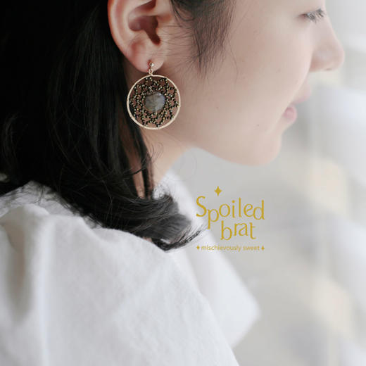 spoiledbrat jewelry捕梦网系列圆型斜长石尖晶石耳环 商品图3